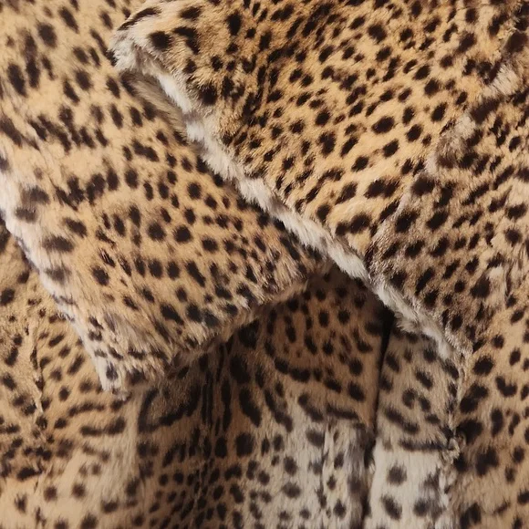 Vintage Fur Coat - Picture 6 of 10